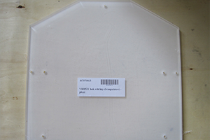 Side glass for VEC 208