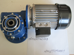 TRQ-33 engine (pos. 32)